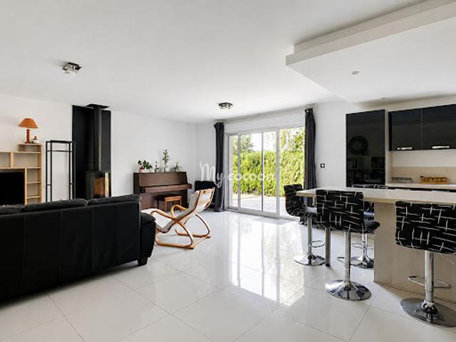 Vente Maison 8 pièces 157 m2 Amberieu en bugey