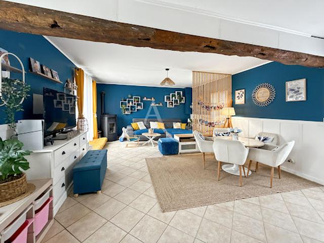 Vente Maison 8 pièces 157.08 m2 Etrépagny