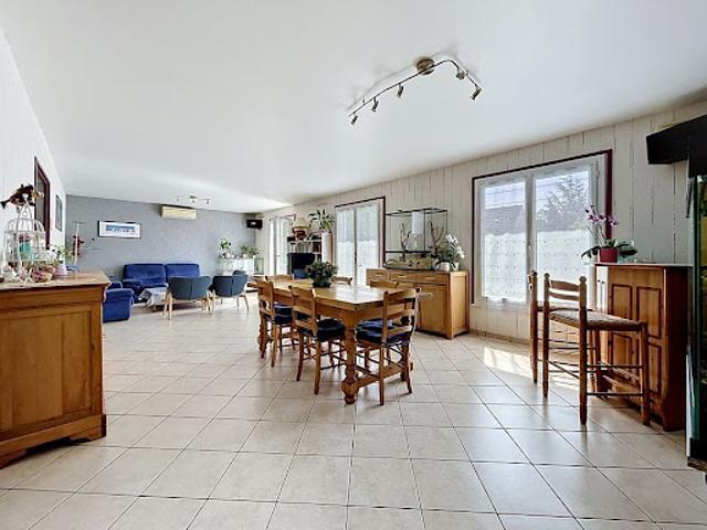 Vente Maison 8 pièces 159 m2 Villecresnes