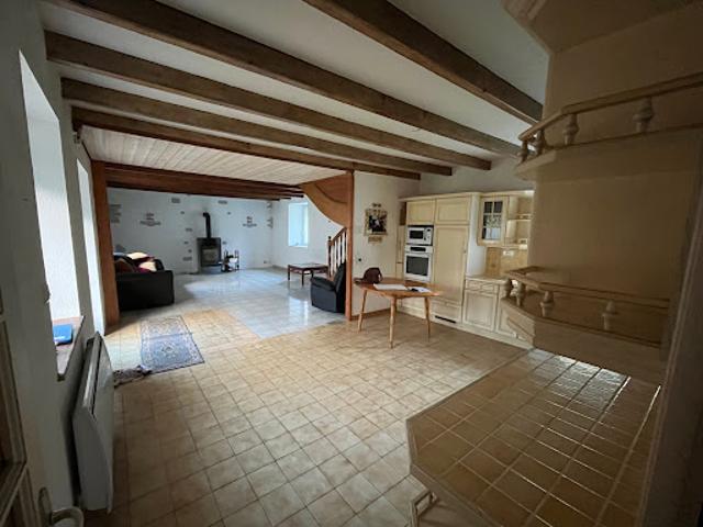 Vente Maison 8 pièces 159.7 m2 Tressignaux