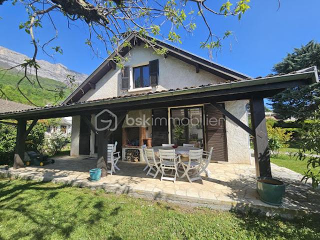 Vente Maison 8 pièces 150 m2 Claix