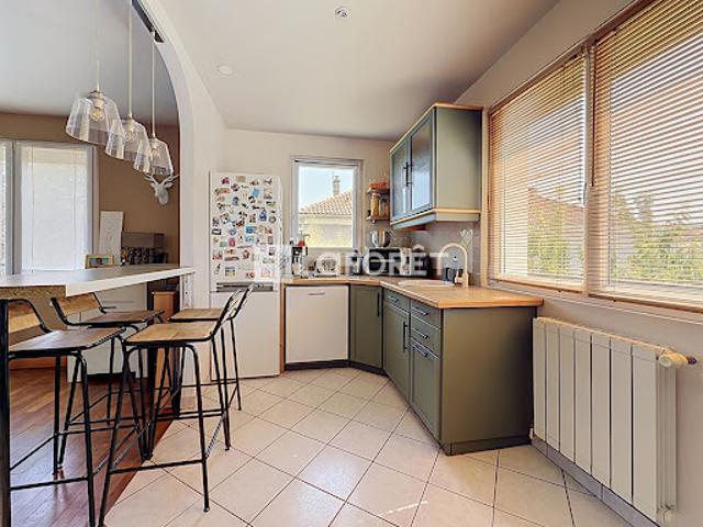 Vente Maison 8 pièces 152.05 m2 Bourg la Reine