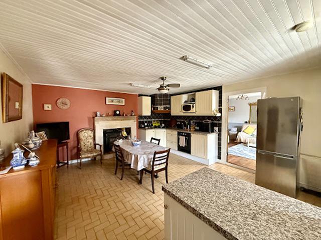 Vente Maison 8 pièces 152.69 m2 Lezay