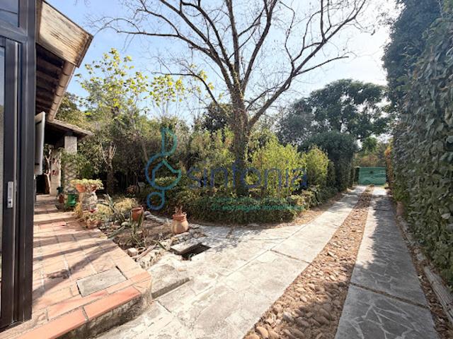 Vente Maison 8 pièces 165 m2 Nimes