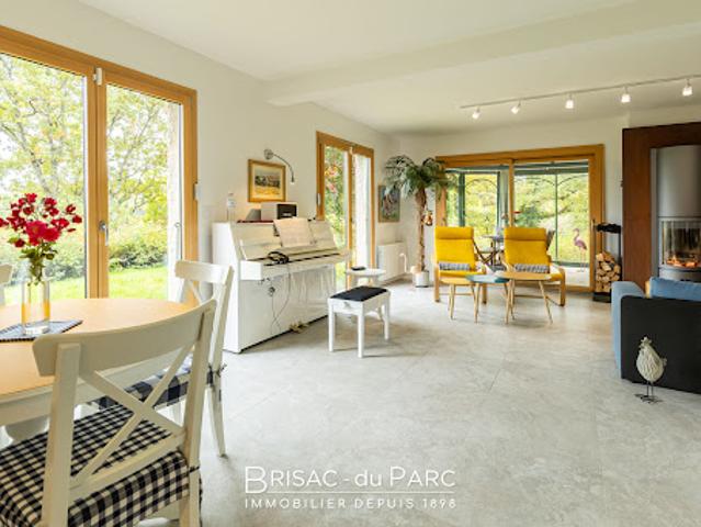 Vente Maison 8 pièces 165 m2 Agey