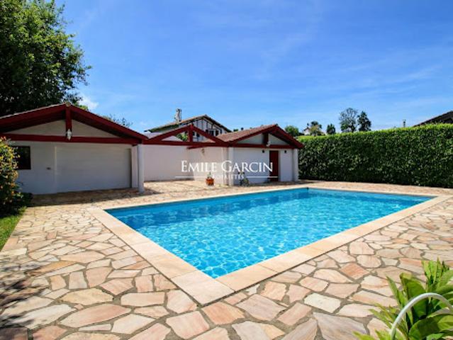 Vente Maison 8 pièces 165 m2 Ahetze