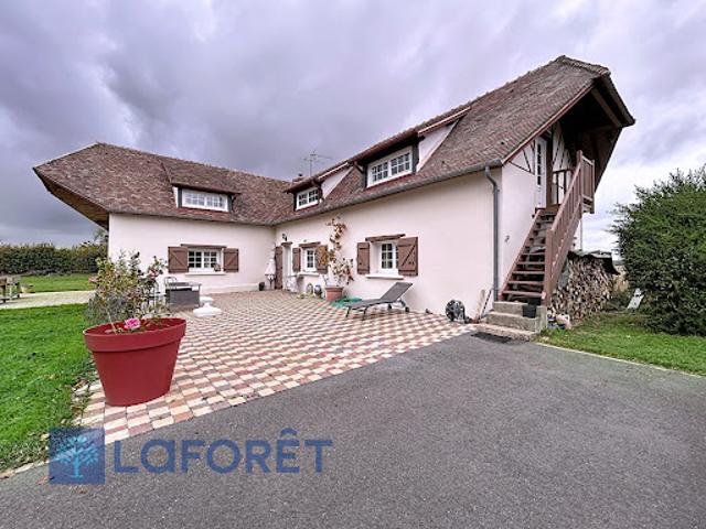 Vente Maison 8 pièces 165 m2 Les Baux de Breteuil