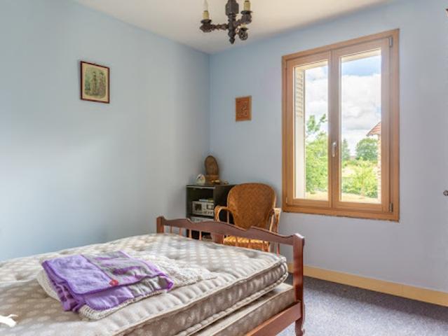 Vente Maison 8 pièces 165 m2 Saint Yrieix la Perche