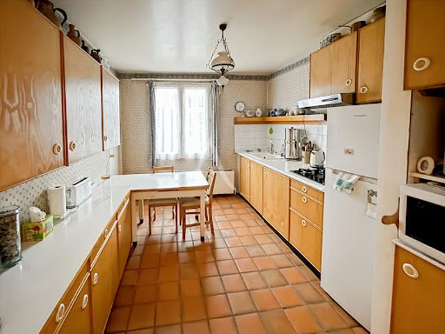 Vente Maison 8 pièces 166 m2 Sainte genevieve des bois