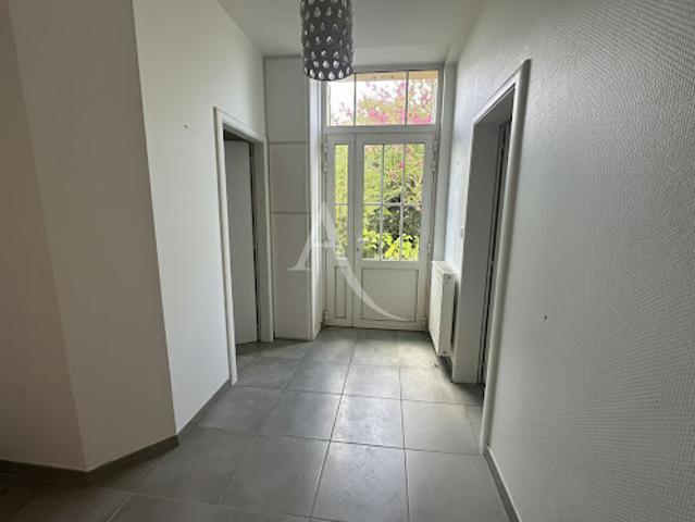 Vente Maison 8 pièces 166.35 m2 Saint Médard en Jalles
