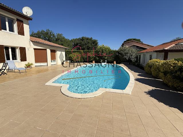 Vente Maison 8 pièces 168 m2 Branne
