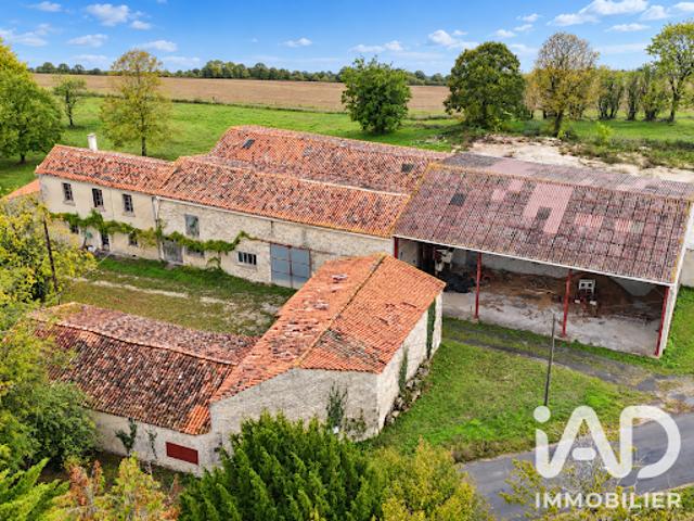 Vente Maison 8 pièces 160 m2 Magnac Lavalette Villars