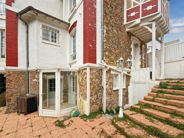 Vente Maison 8 pièces 160 m2 Vaucresson