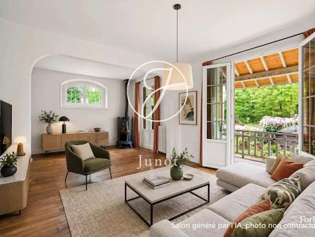 Vente Maison 8 pièces 160.08 m2 La Celle Saint Cloud
