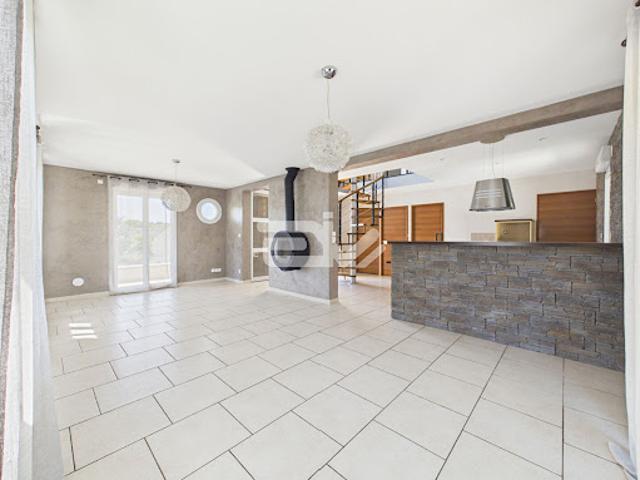 Vente Maison 8 pièces 161.48 m2 Fismes