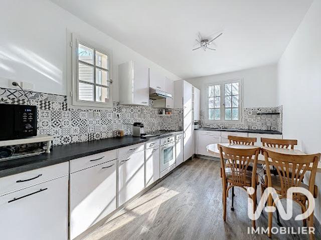 Vente Maison 8 pièces 174 m2 Saint Rémy lès Chevreuse