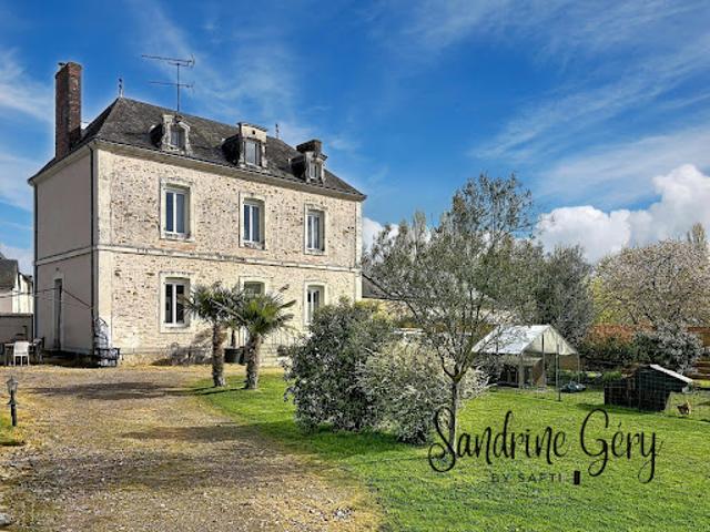 Vente Maison 8 pièces 174 m2 Saint Saturnin du Limet
