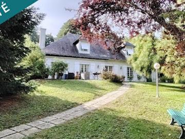 Vente Maison 8 pièces 175 m2 Targe