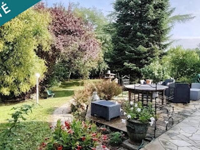 Vente Maison 8 pièces 175 m2 Targe