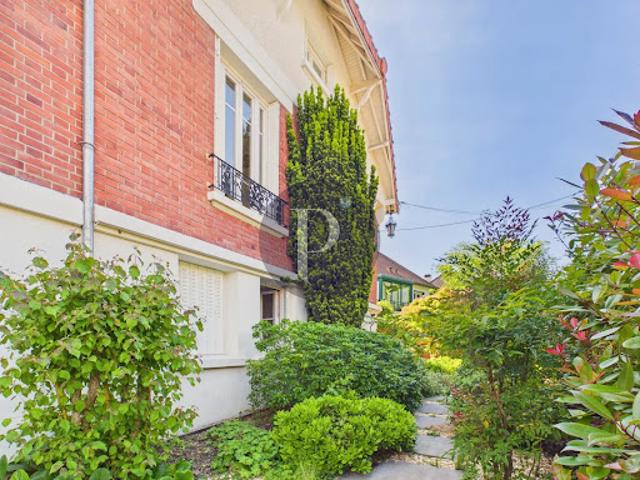 Vente Maison 8 pièces 175 m2 Verrieres le buisson