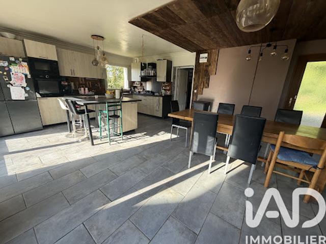 Vente Maison 8 pièces 176 m2 Landivisiau