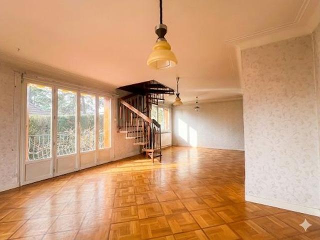 Vente Maison 8 pièces 176 m2 Saint Cyr au Mont d'Or