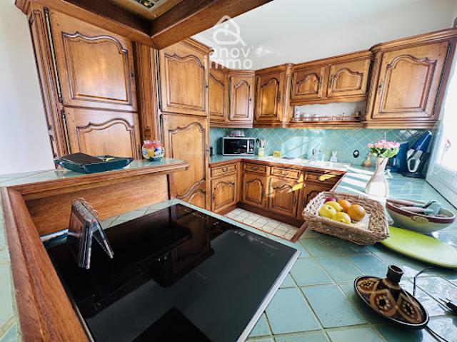 Vente Maison 8 pièces 177.04 m2 Châteauneuf sur Charente