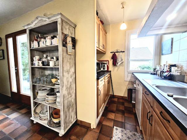 Vente Maison 8 pièces 179 m2 Sales