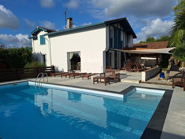 Vente Maison 8 pièces 180 m2 Ahetze