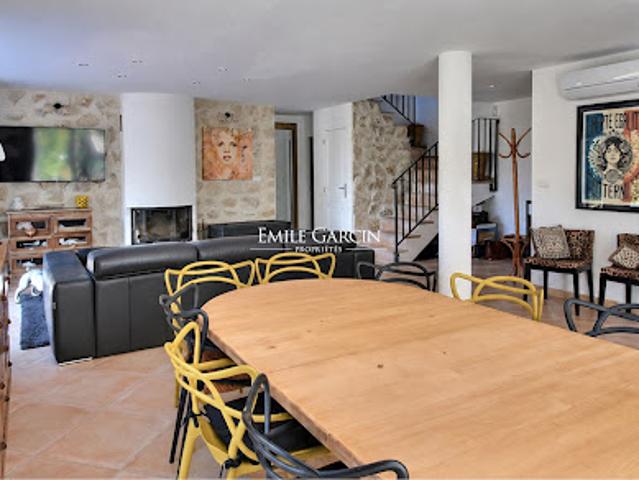 Vente Maison 8 pièces 170 m2 Nimes