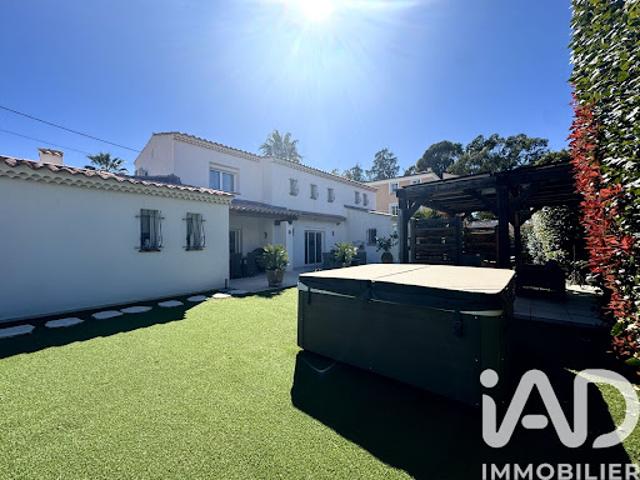 Vente Maison 8 pièces 170 m2 Antibes