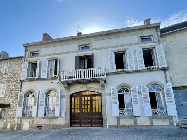 Vente Maison 8 pièces 170 m2 Bellegarde en Marche