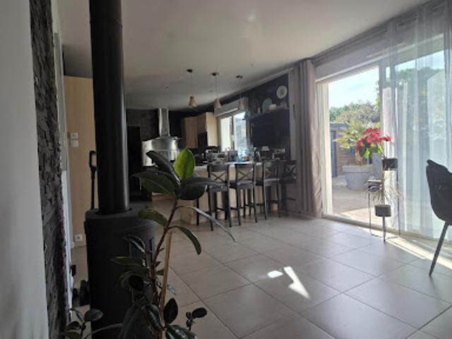 Vente Maison 8 pièces 170 m2 Garchizy