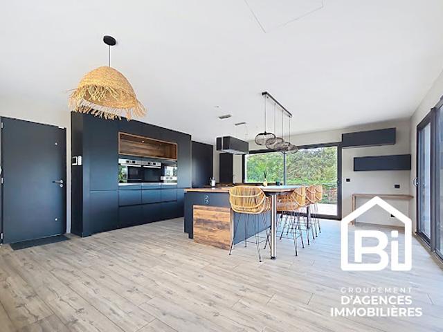 Vente Maison 8 pièces 170 m2 Saint Martin aux Chartrains