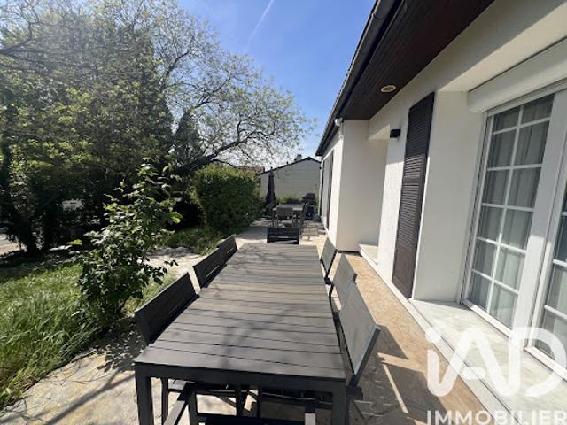 Vente Maison 8 pièces 170 m2 Saintry sur Seine
