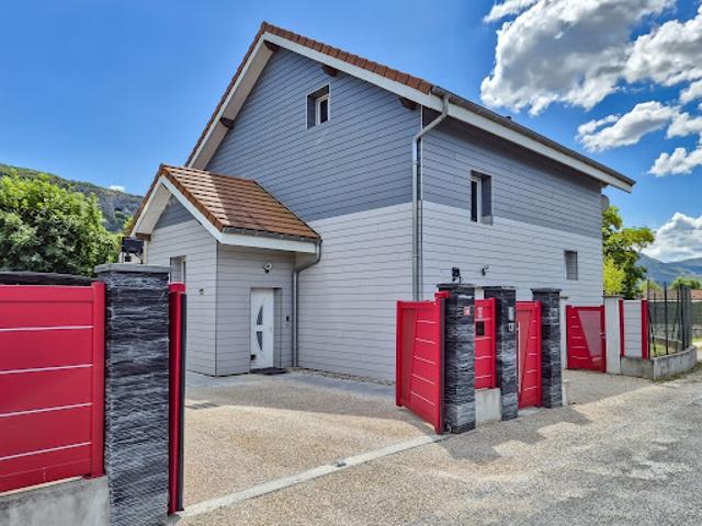 Vente Maison 8 pièces 170 m2 Yenne