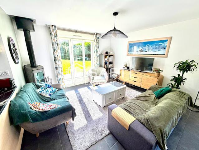 Vente Maison 8 pièces 171 m2 Montcel