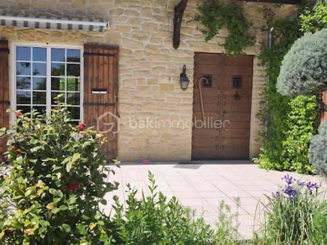 Vente Maison 8 pièces 171 m2 Lagorce