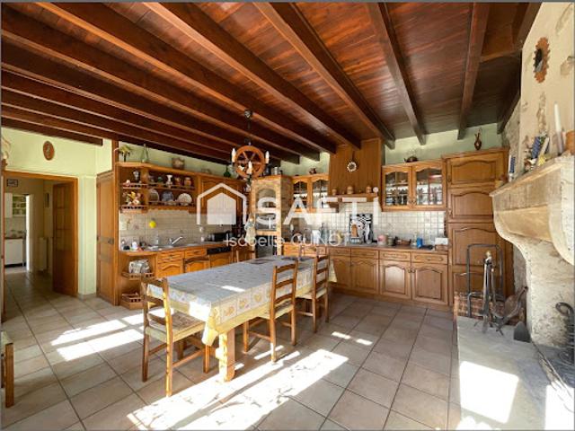 Vente Maison 8 pièces 172 m2 Chef Boutonne