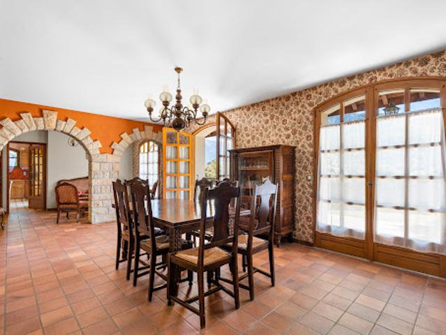 Vente Maison 8 pièces 173 m2 Chateauneuf
