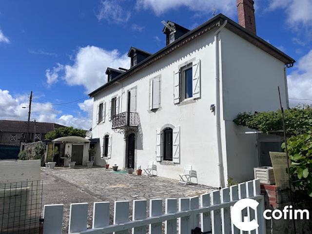 Vente Maison 8 pièces 185 m2 Orleix