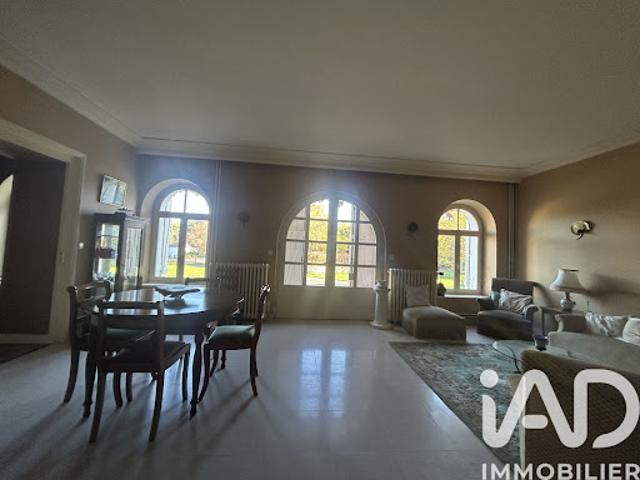Vente Maison 8 pièces 185 m2 Bezenet