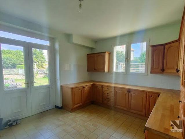 Vente Maison 8 pièces 185 m2 Chalus