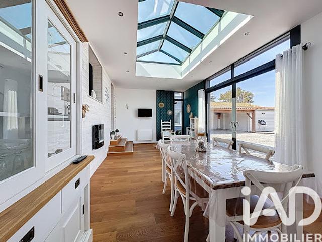 Vente Maison 8 pièces 185 m2 Charron
