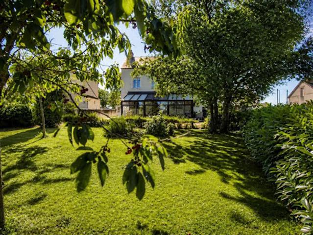 Vente Maison 8 pièces 185 m2 Châteaumeillant