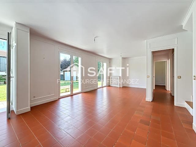 Vente Maison 8 pièces 187 m2 Le Mesnil Aubry