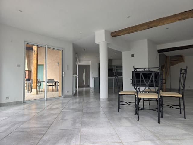 Vente Maison 8 pièces 187 m2 Sainte Maure de Peyriac