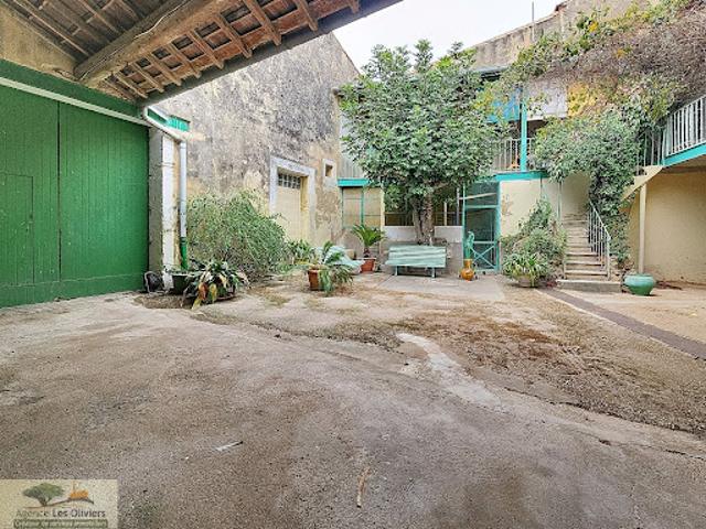 Vente Maison 8 pièces 187 m2 Saussan