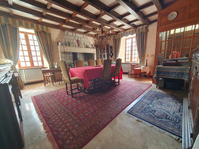 Vente Maison 8 pièces 188 m2 Laguiole