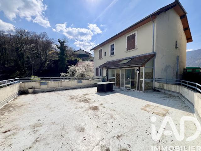 Vente Maison 8 pièces 188 m2 Saint Georges de Commiers